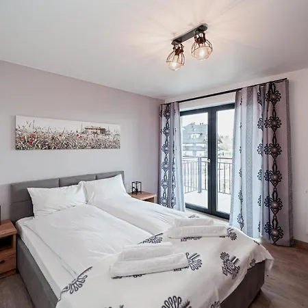 H4 Apartment *